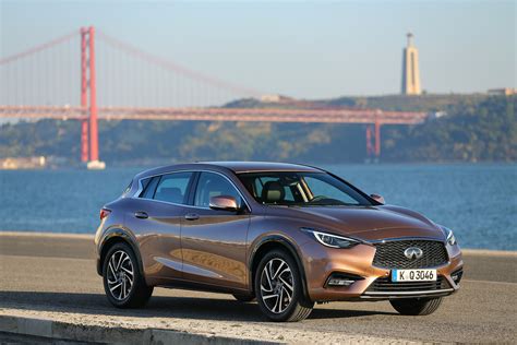 INFINITI Q30 specs - 2015, 2016, 2017 - autoevolution