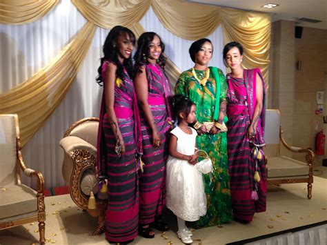 Group photo | African fashion, Somali wedding, Somali women