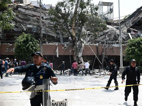 Mexico City earthquake latest: Huge tremors 'kill at least 49' as ...