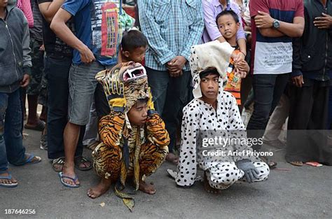 Bantengan Traditional Dance In Indonesia Photos and Premium High Res Pictures - Getty Images