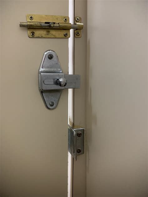 Make this make sense… these bathroom stall locks. : r/onejob