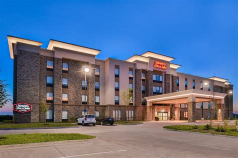 HAMPTON INN & SUITES ALTOONA - DES MOINES - Updated 2024 Prices & Hotel ...