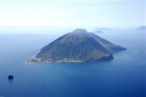 Stromboli Island | Travel.Luxury