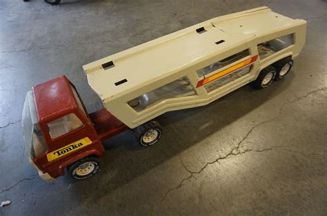 VINTAGE TONKA AUTO-HAULER