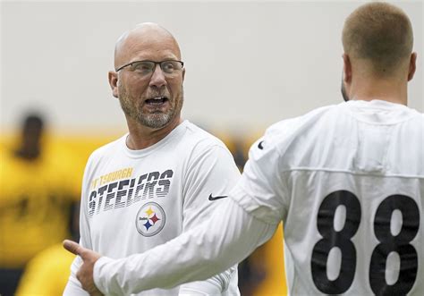 Embattled Matt Canada touts his belief in a Steelers offense that's ...