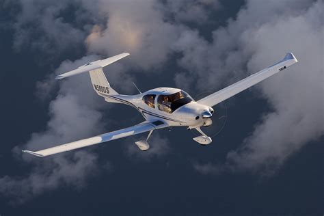 Diamond Aircraft Re-Launches the Lycoming Powered DA40 XLT with Garmin G1000 NXi - Diamond ...