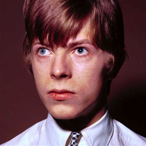 The Story Behind David Bowie’s Unusual Eyes | David bowie eyes, Bowie eyes, David bowie