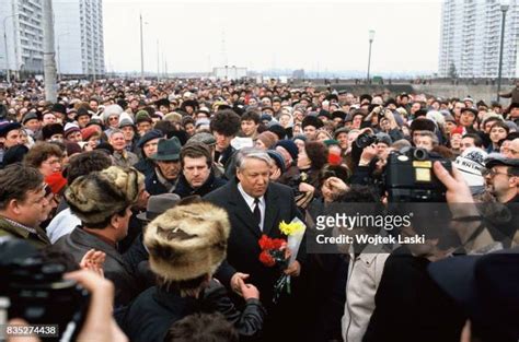 Boris Yeltsin 1989 Photos and Premium High Res Pictures - Getty Images