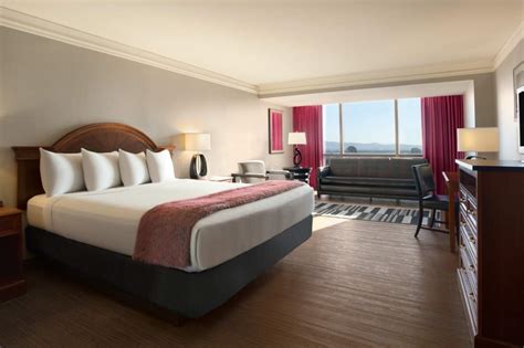 Caesars Travel Agents > Properties > Las Vegas > Flamingo > Rooms - Caesars Entertainment