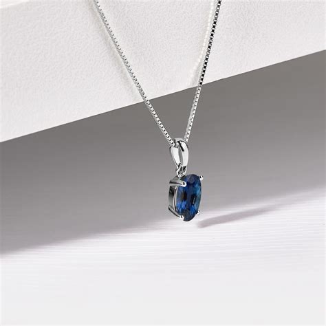 White Gold Necklace with Oval Sapphire | KLENOTA