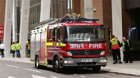 London Fire Brigade response times increase across capital - BBC News