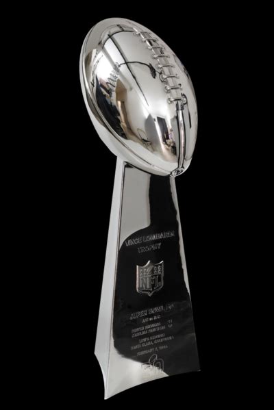 Vince Lombardi Trophy Replica, Super Bowl 50, L Denver Broncos