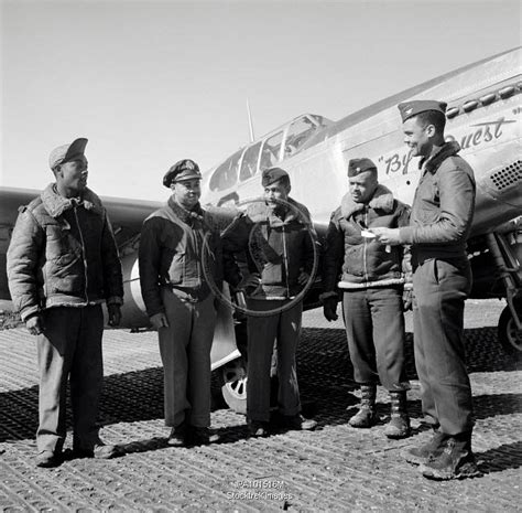 Colonel Benjamin Davis Jr. and other Tuskegee airmen during World War ...