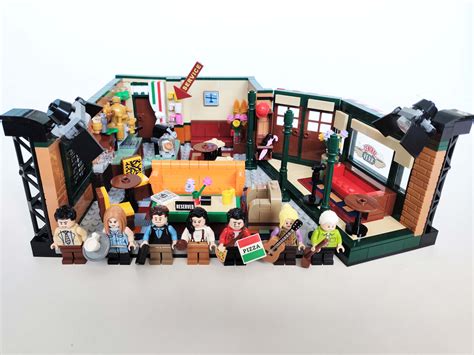 LEGO Ideas Central Perk (21319) Review - The Brick Fan