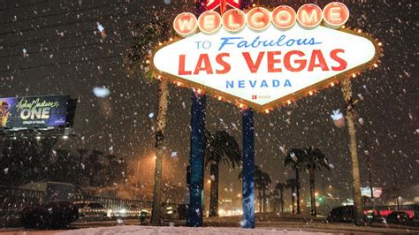 Las Vegas Strip Sees First Measurable Snow in Over 10 Years | Weather.com