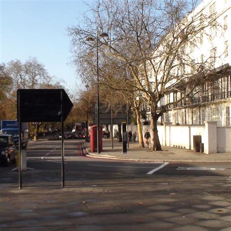 Tyburn tree - pavement plaque : London Remembers, Aiming to capture all ...