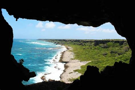 Isla de Mona, western side of PR | Beautiful islands, My island, Puerto ...