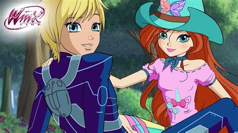 Winx Club Bloom And Sky Kiss