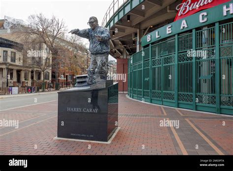 Statue of Harry Caray at Wrigley Field, Chicago, Illinois Stock Photo - Alamy