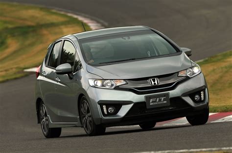 2014 Honda Fit Hybrid goes official