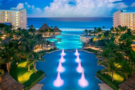 5 Kid-Friendly Cancun Resorts | Best Beach Vacation Resorts with Kids | MiniTime - MiniTime