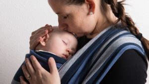 What Is Babywearing: Benefits, Safety Tips, and How-To - CFAH