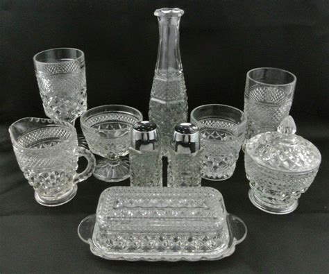 15 Most Valuable Antique Glassware: Patterns Identification Guide ...