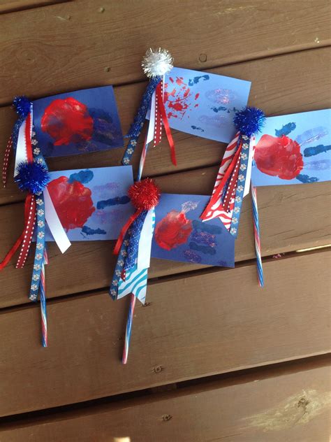 4th of July patriotic hand paint American flags. Daycare project. Cute ...