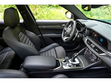 2024 Alfa Romeo Stelvio: 182 Interior Photos | U.S. News