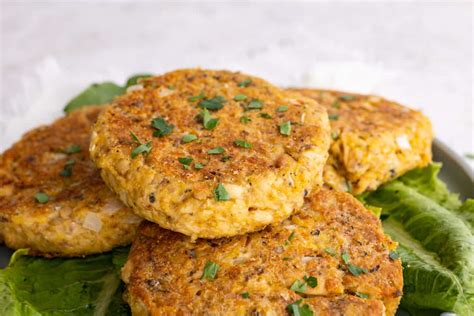 Easy Southern Salmon Patties (Can Be Easily Made Gluten Free) - Southern Plate