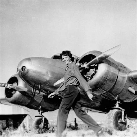 List 97+ Pictures Pictures Of Amelia Earhart First Plane The Canary Full HD, 2k, 4k