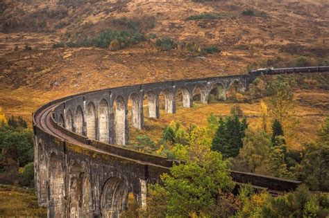 Premium Photo | The glenfinnan viaduct