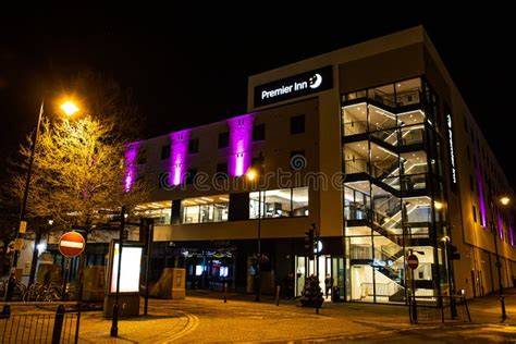 Staines Premier Inn in Night with Canon Eos R Editorial Image - Image of canon, night: 173590190