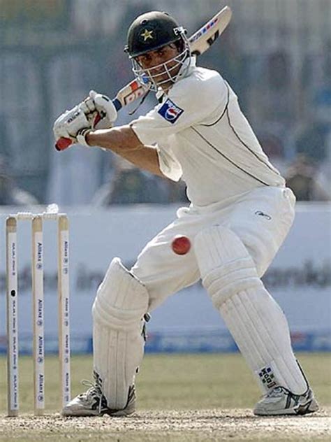 Younis Khan on his way to a century | ESPNcricinfo.com