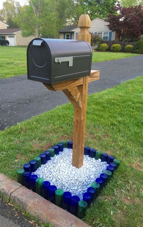 35+ Best Mailbox Landscaping Ideas For 2024 - FarmFoodFamily | Mailbox landscaping, Mailbox ...