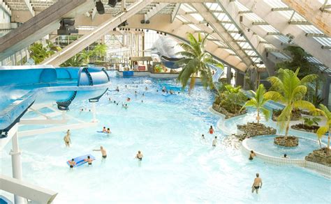 Aquaboulevard | Parc aquatique à Paris | Parc aquatique, Office de tourisme paris, Piscine ...