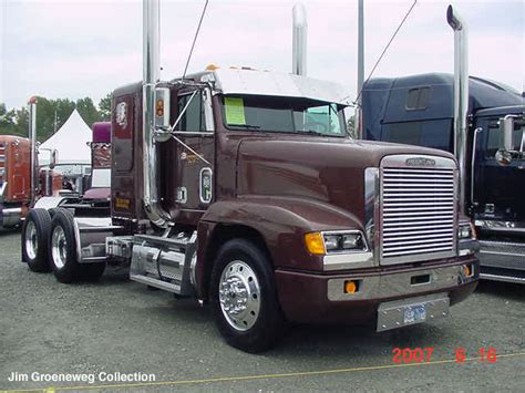 Freightliner FLD120: Photos, Reviews, News, Specs, Buy car