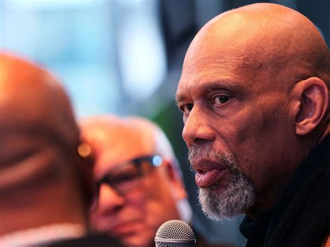 Kareem Abdul-Jabbar Blasts LeBron James For Stance On COVID-19 Vaccine ...