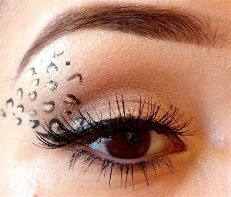 Simple and cute cheetah print eyeshadow!! | Leopard makeup, Halloween ...