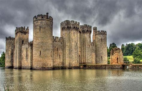 DISCOVER THE 15 BEST MEDIEVAL CASTLES IN THE UK | Jebiga Design & Lifestyle