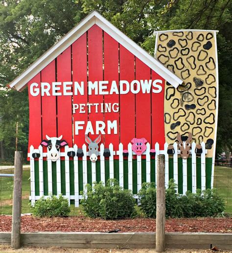 Green Meadows Petting Farm Review | Soph & Jack