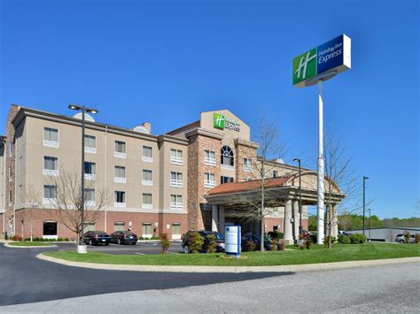 Columbia, TN Hotel near I-65 | Holiday Inn Express Columbia