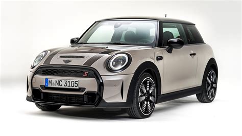 2021 Mini facelift: now with added seriousness | CAR Magazine