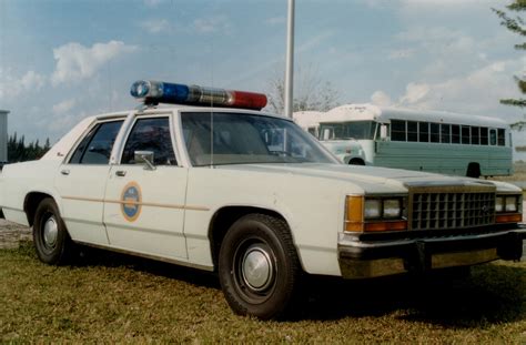 copcar dot com - The home of the American Police Car - Photo Archives