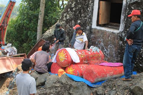 Mengenal Tradisi Upacara Ritual Ma’Nene di Toraja | Indonesia Traveler