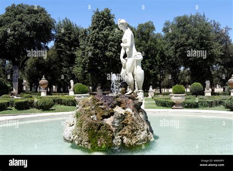 Villa borghese fountain hi-res stock photography and images - Alamy