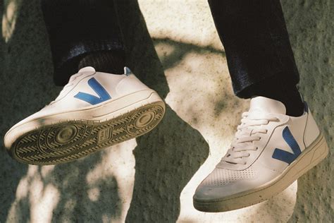 5 Veja Sneakers to Shop for Men and Women That Are Out Right Now ...