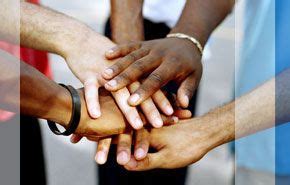 People of Different Races Holding Hands | Different Races Holding Hands Of people holding hands ...