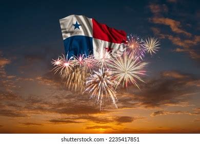 Bandera de Panamá y fuegos artificiales Foto de stock 2235417851 | Shutterstock
