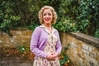 Mrs Devine | FatherBrown Wiki | Fandom